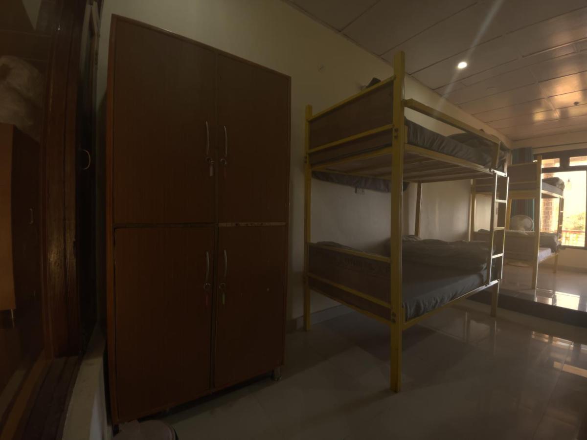 Bir Nest Hostel エクステリア 写真